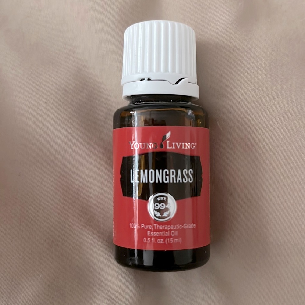 Young Living Lemongrass Essential Oil - 15 ml